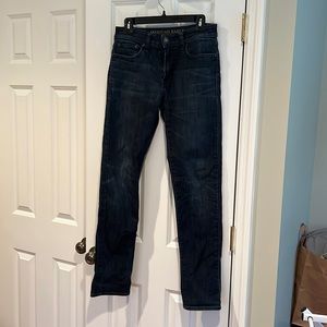 American Eagle men’s dark denim jeans size28x32 slim